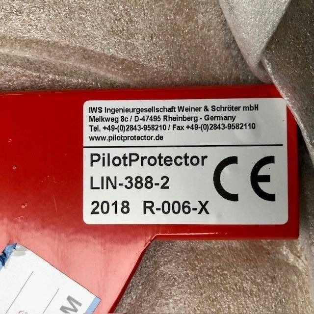 IWS Pilot protector R-006-X LIN 388-2 - Дверь и запчасти для Погрузочно-разгрузочной техники: фото 3 IWS Pilot protector R-006-X LIN 388-2 - Дверь и запчасти для Погрузочно-разгрузочной техники: фото 3