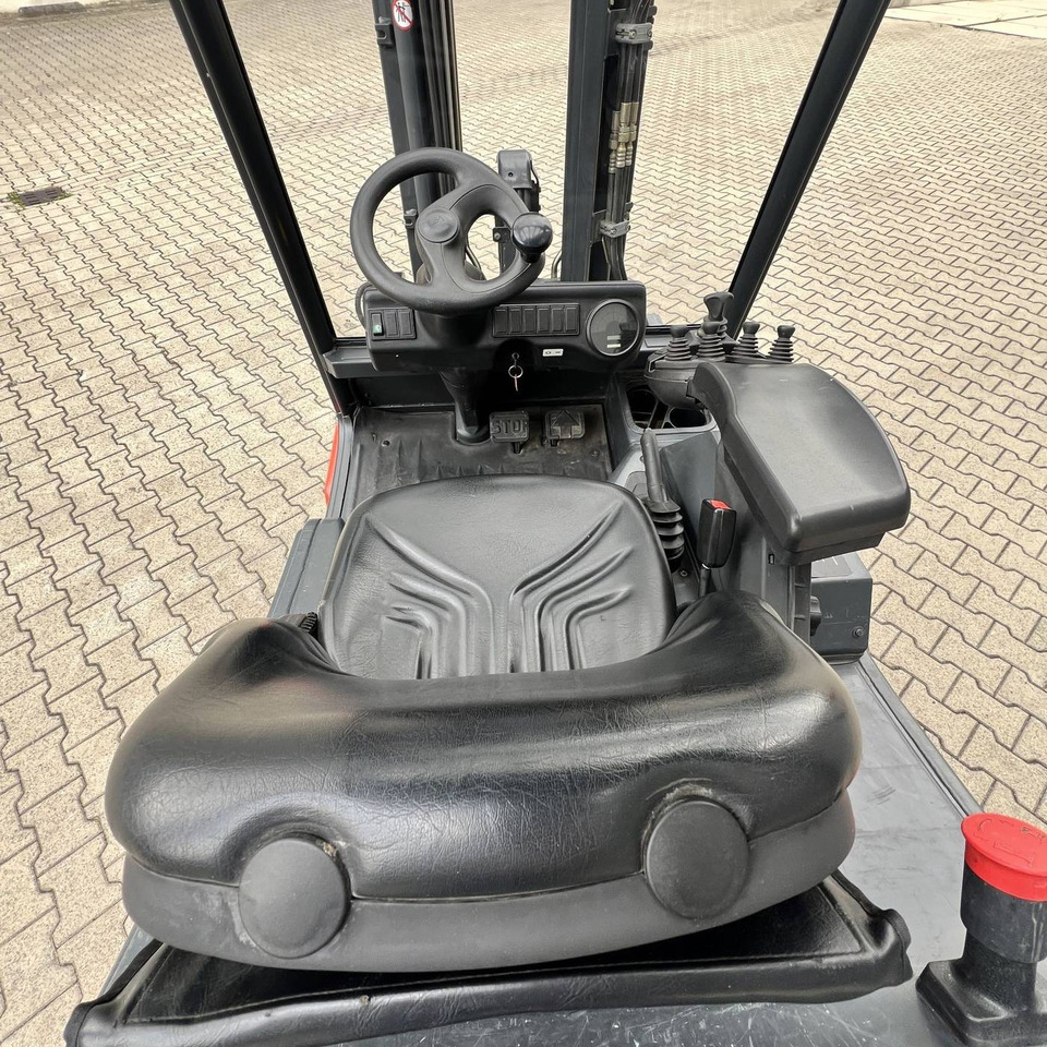 Linde E25 (336-02) - Электропогрузчик: фото 4 Linde E25 (336-02) - Электропогрузчик: фото 4