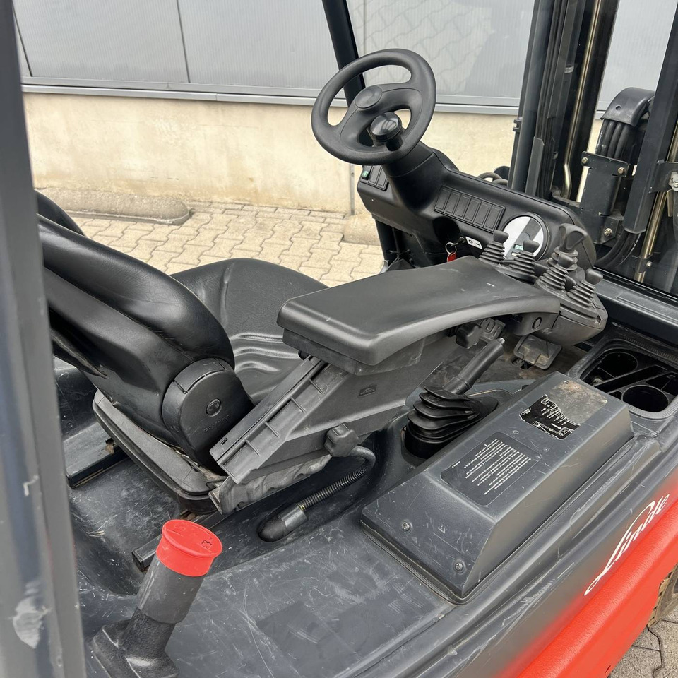 Linde E25 (336-02) - Электропогрузчик: фото 3 Linde E25 (336-02) - Электропогрузчик: фото 3
