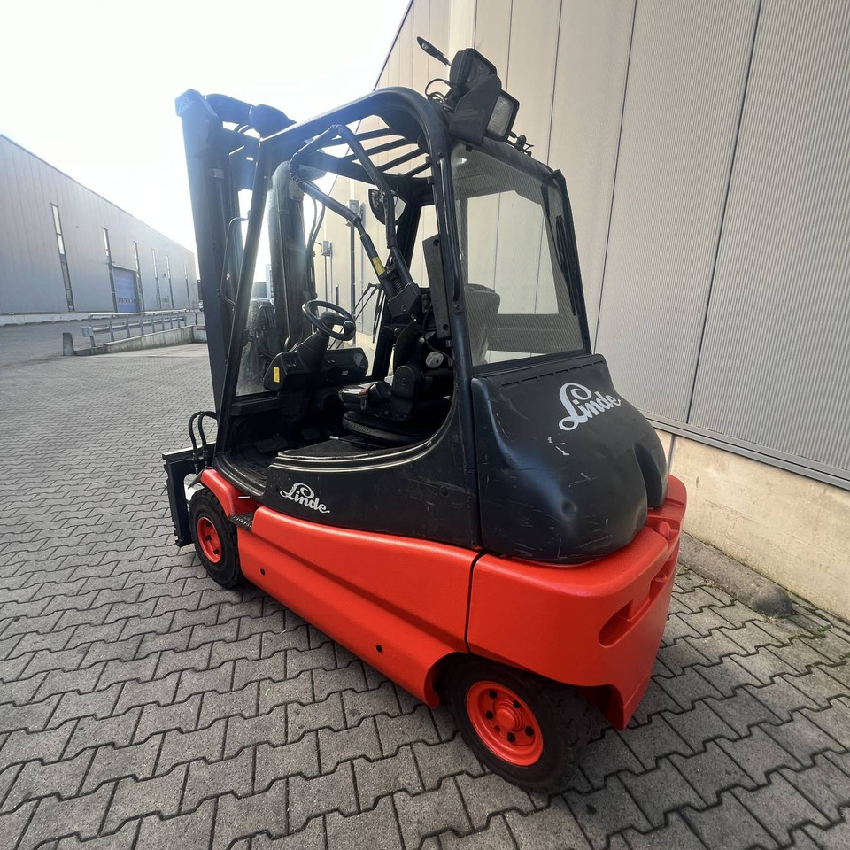 Linde E30 (336-02) - Электропогрузчик: фото 2 Linde E30 (336-02) - Электропогрузчик: фото 2