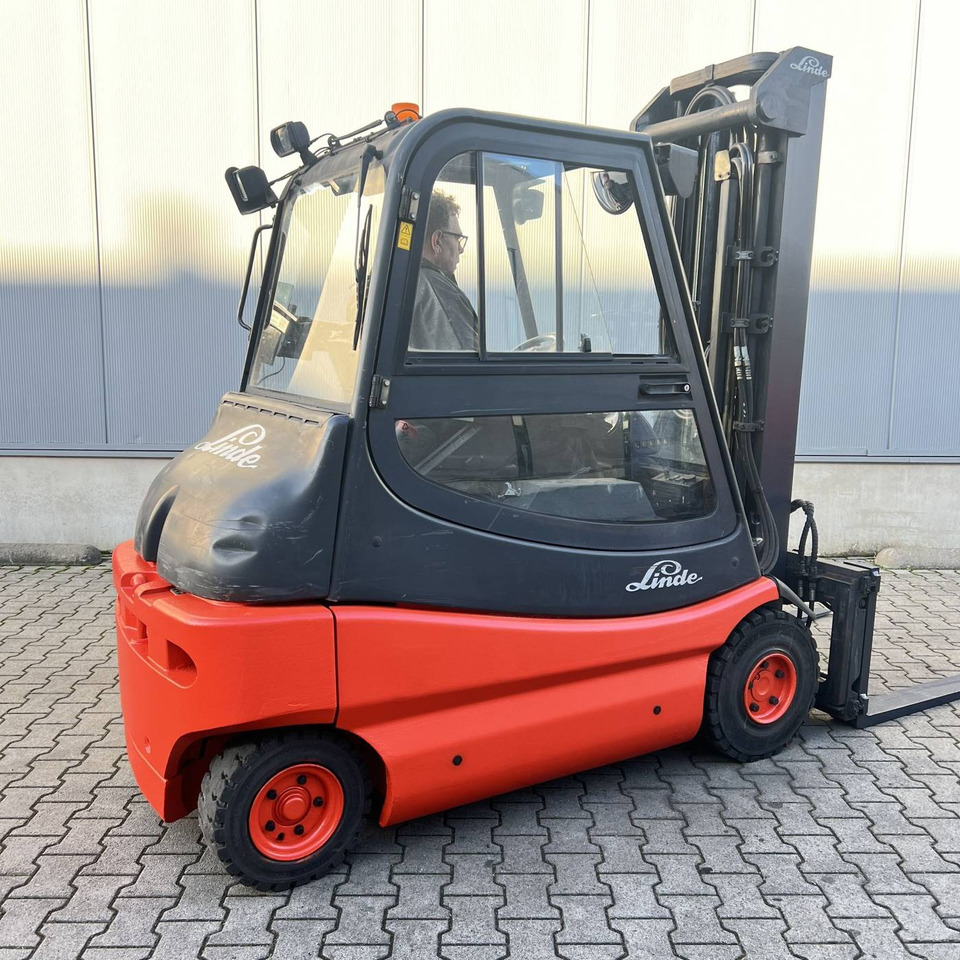 Linde E30 (336-02) - Электропогрузчик: фото 3 Linde E30 (336-02) - Электропогрузчик: фото 3