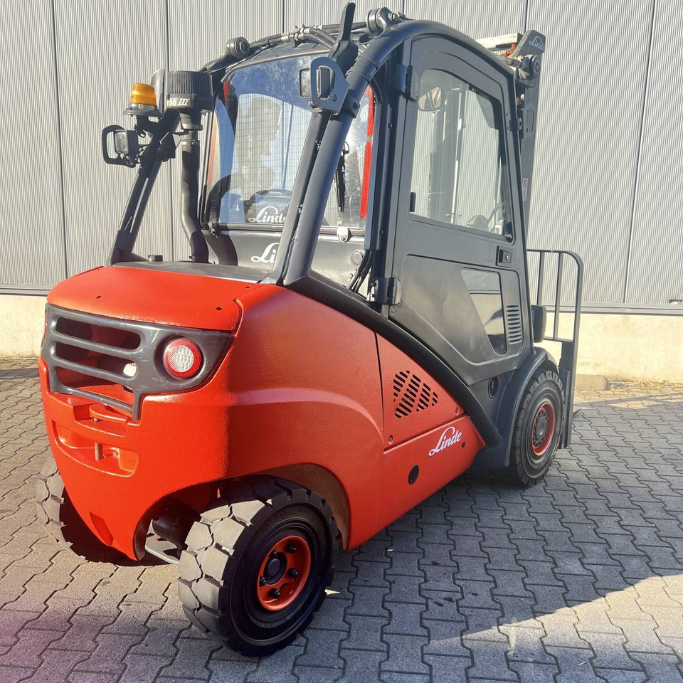 Linde H35D (393) - Дизельный погрузчик: фото 2 Linde H35D (393) - Дизельный погрузчик: фото 2