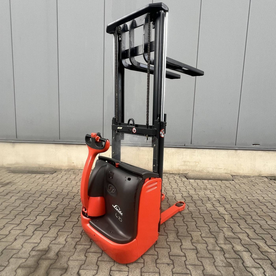 Linde L10 (379) - Штабелер: фото 2 Linde L10 (379) - Штабелер: фото 2