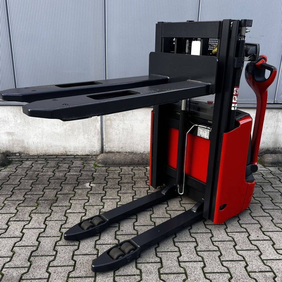 Linde L12 (1172) - Штабелер: фото 5 Linde L12 (1172) - Штабелер: фото 5