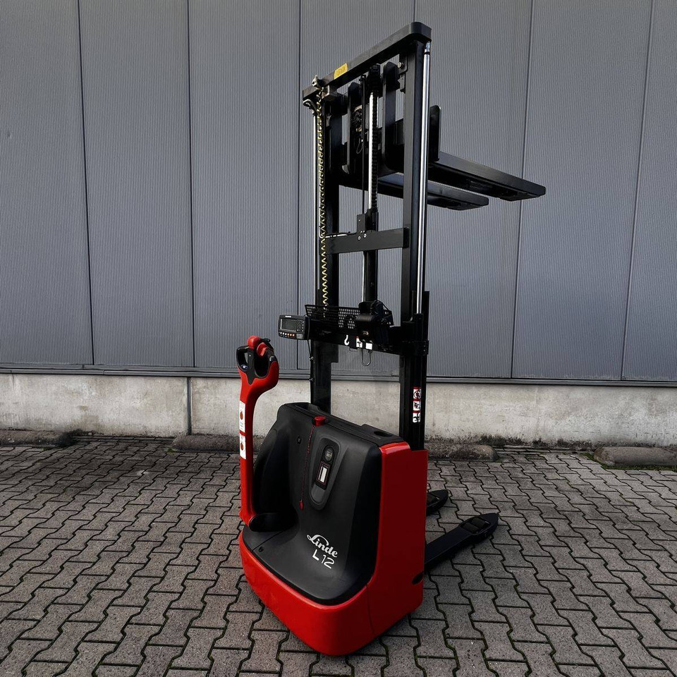 Linde L12 (1172) - Штабелер: фото 2 Linde L12 (1172) - Штабелер: фото 2