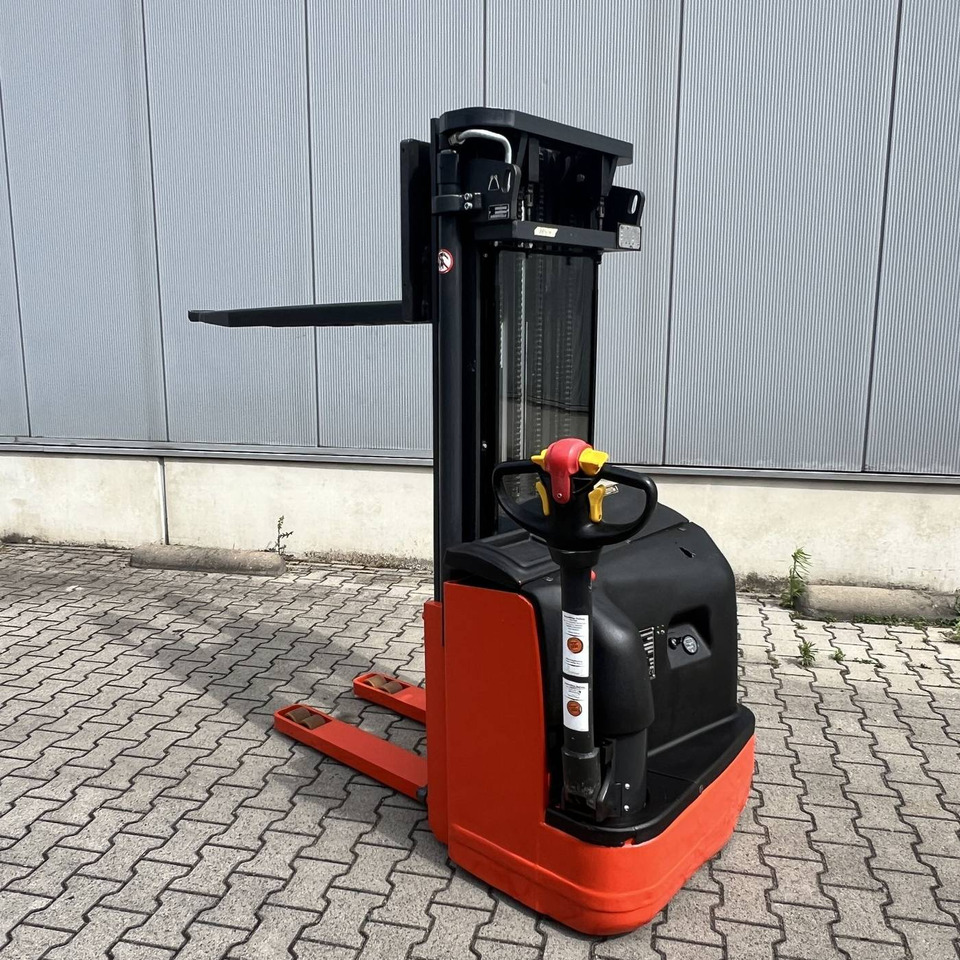 Linde L20 - Штабелер: фото 4 Linde L20 - Штабелер: фото 4