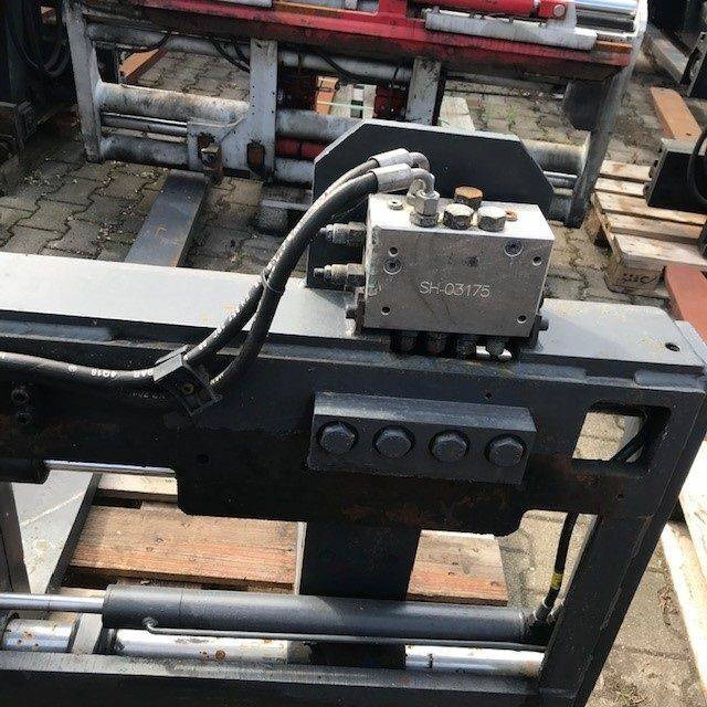 SHB-LEWA Fork positioner - Навесное оборудование: фото 4 SHB-LEWA Fork positioner - Навесное оборудование: фото 4