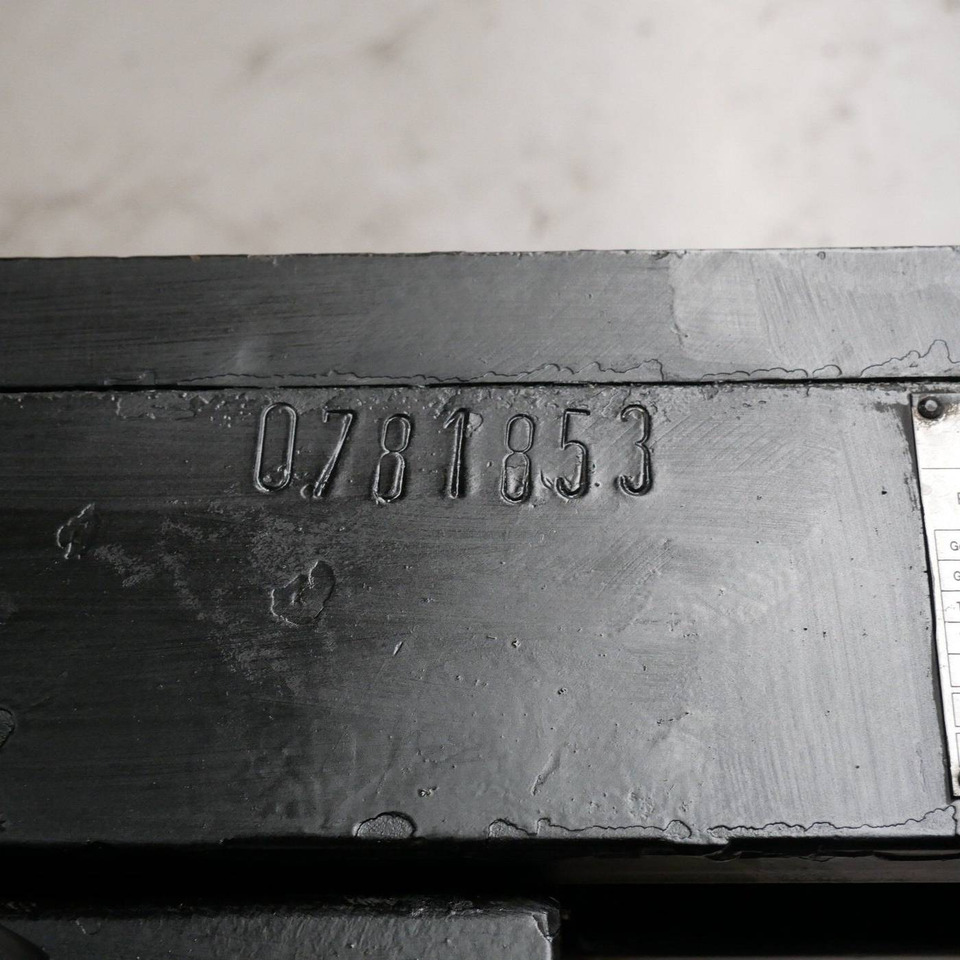 Stabau Fork positioner with separate side shift - Навесное оборудование: фото 5 Stabau Fork positioner with separate side shift - Навесное оборудование: фото 5