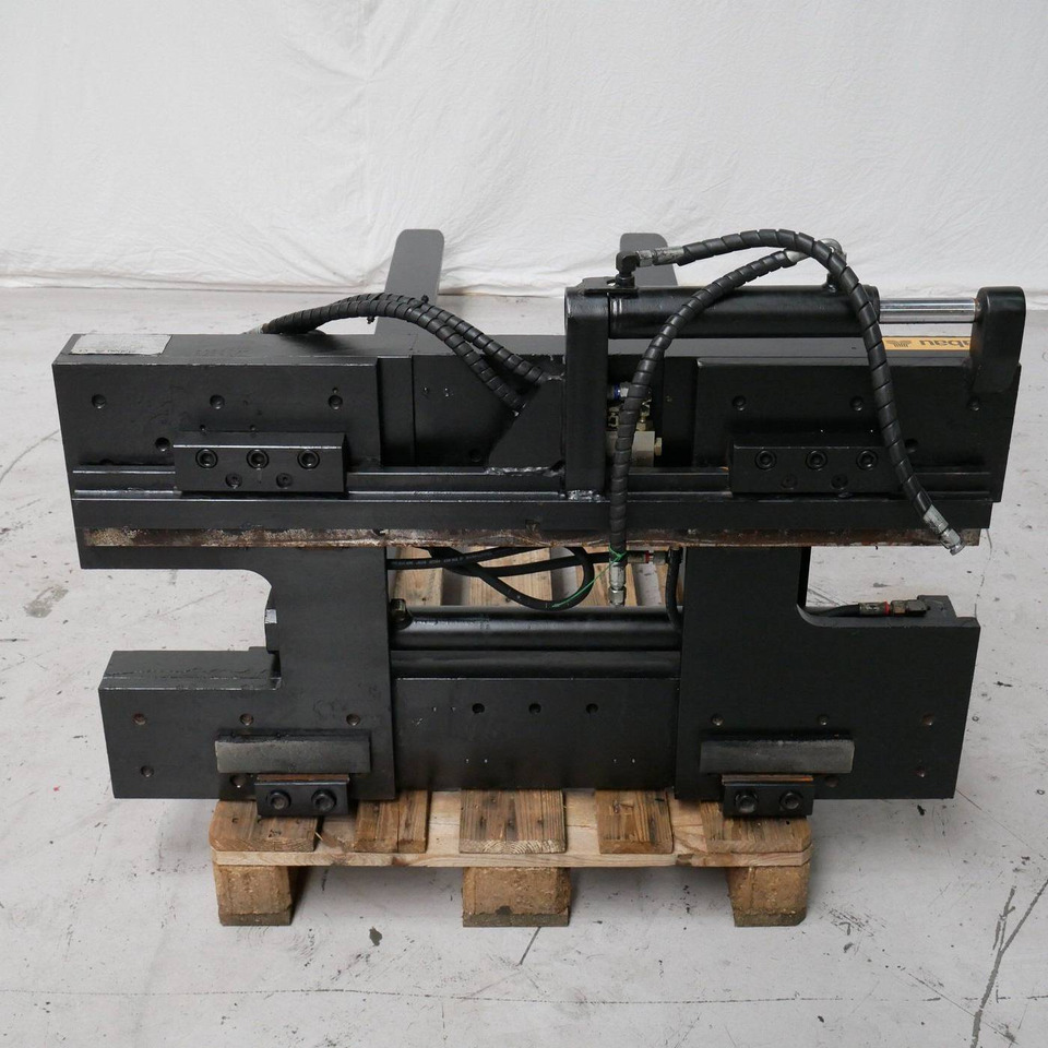 Stabau Fork positioner with separate side shift - Навесное оборудование: фото 3 Stabau Fork positioner with separate side shift - Навесное оборудование: фото 3