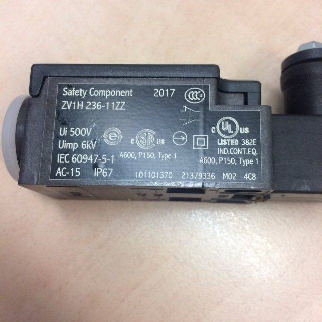 Position switch for Linde series 113/114/115/117 - Подрулевой переключатель для Погрузочно-разгрузочной техники: фото 2 Position switch for Linde series 113/114/115/117 - Подрулевой переключатель для Погрузочно-разгрузочной техники: фото 2