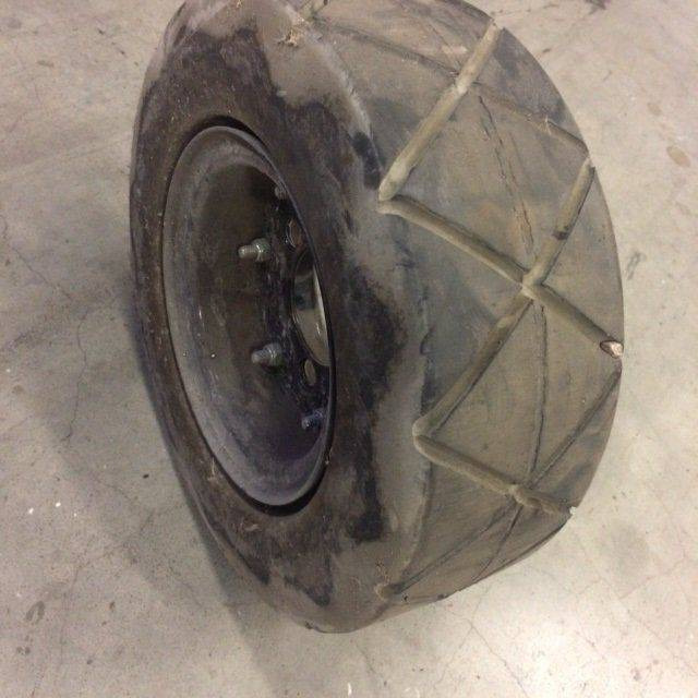 Wheel for Scrubber vacuum cleaner Nilfisk BR 850 - Шины и диски для Оборудования для клининга: фото 2 Wheel for Scrubber vacuum cleaner Nilfisk BR 850 - Шины и диски для Оборудования для клининга: фото 2