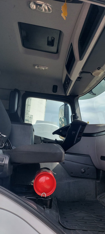 MERCEDES Antos - Грузовик-цистерна: фото 5 MERCEDES Antos - Грузовик-цистерна: фото 5