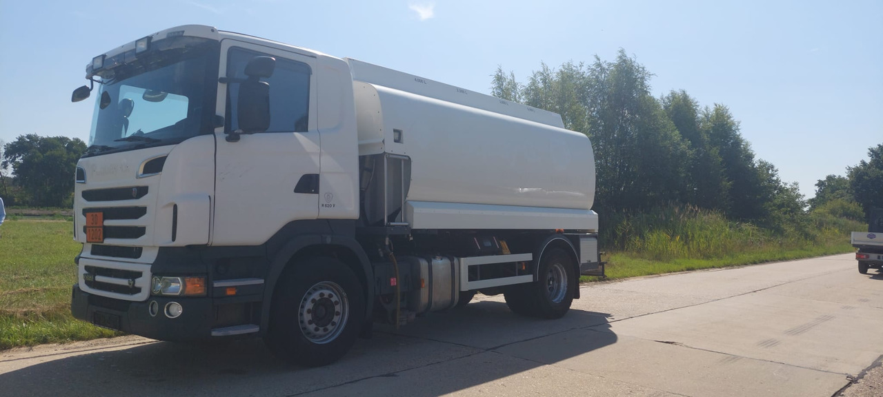 SCANIA - Грузовик-цистерна: фото 1 SCANIA - Грузовик-цистерна: фото 1