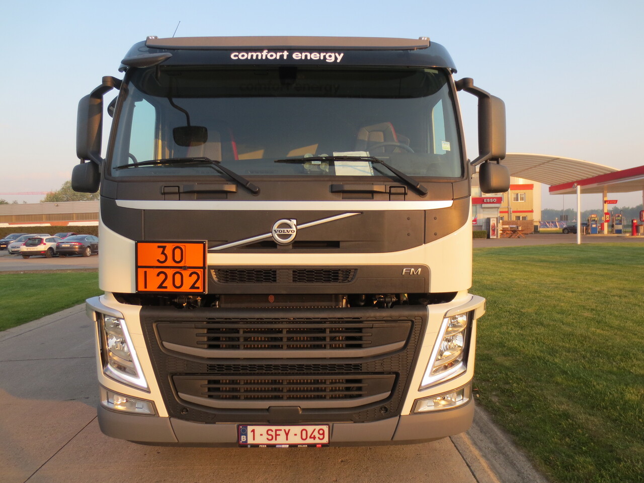 Грузовик-цистерна VOLVO FM: фото 12