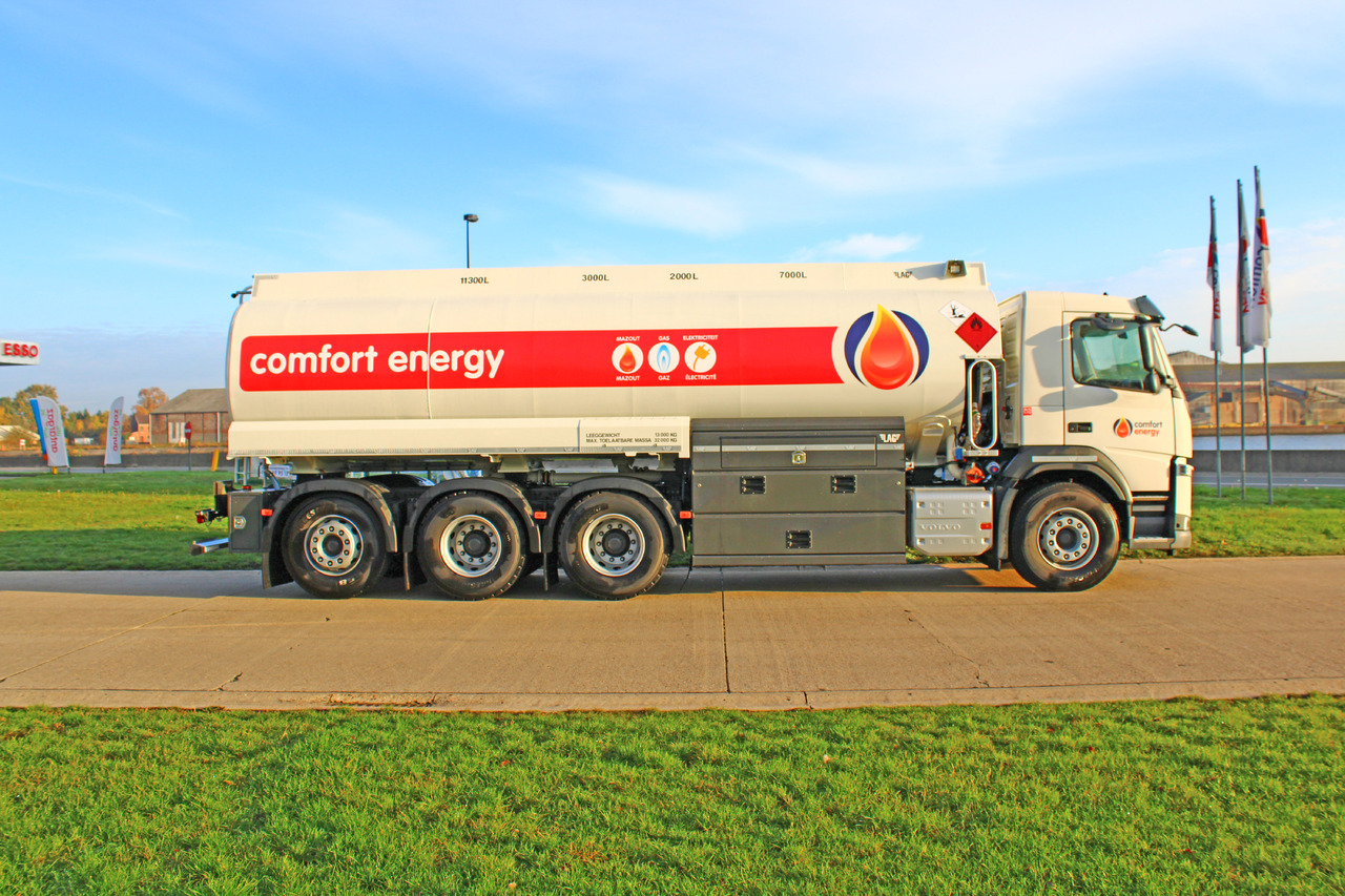 Грузовик-цистерна VOLVO FM: фото 6