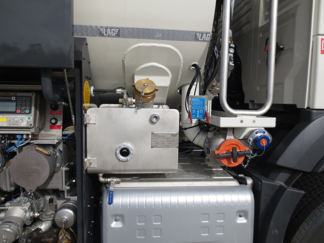 VOLVO FM - Грузовик-цистерна: фото 3 VOLVO FM - Грузовик-цистерна: фото 3