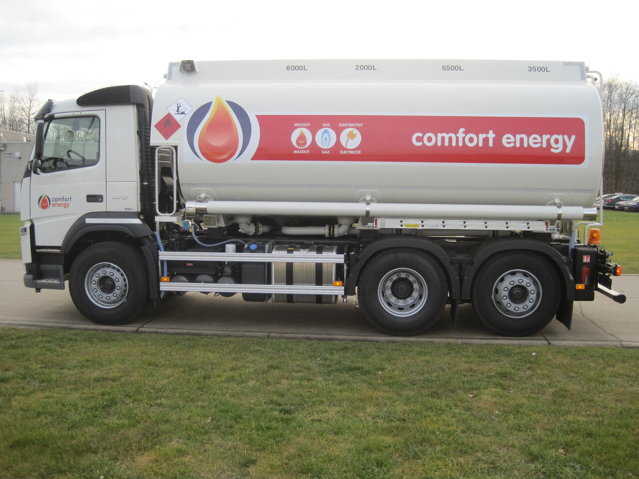 Грузовик-цистерна VOLVO FM: фото 9