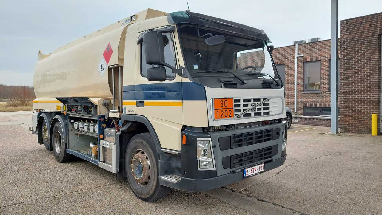 Грузовик-цистерна VOLVO FM: фото 5