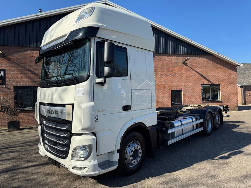 DAF XF 480 6X2 SSC FAR BDF Retarder 2x AHK 7.82 Multiwechseler - Грузовик-контейнеровоз/ Сменный кузов: фото 1 DAF XF 480 6X2 SSC FAR BDF Retarder 2x AHK 7.82 Multiwechseler - Грузовик-контейнеровоз/ Сменный кузов: фото 1