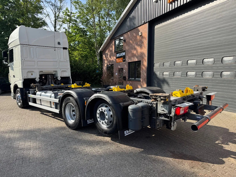 DAF XF 480 6X2 SSC FAR BDF Retarder 2x AHK 7.82 Multiwechseler - Грузовик-контейнеровоз/ Сменный кузов: фото 3 DAF XF 480 6X2 SSC FAR BDF Retarder 2x AHK 7.82 Multiwechseler - Грузовик-контейнеровоз/ Сменный кузов: фото 3