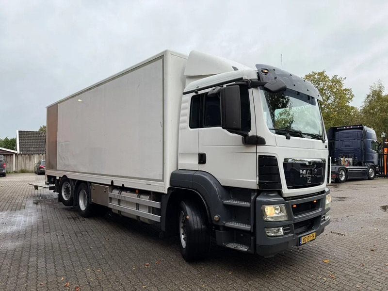 MAN TGS 26.320 Koffer Stuuras AHK 2.500KG LBW 319.460KM! NL Truck - Грузовик с закрытым кузовом: фото 2 MAN TGS 26.320 Koffer Stuuras AHK 2.500KG LBW 319.460KM! NL Truck - Грузовик с закрытым кузовом: фото 2