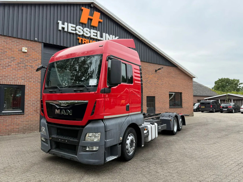 MAN TGX 26.400 6X2 Chassis cabine AHK Airco - Грузовик-шасси: фото 1 MAN TGX 26.400 6X2 Chassis cabine AHK Airco - Грузовик-шасси: фото 1
