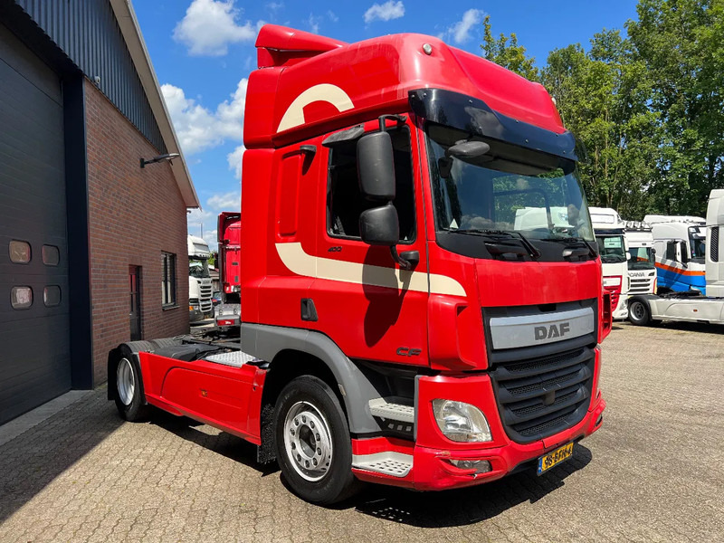DAF CF 400 4X2 FT Space Cab Side skirts - Тягач: фото 2 DAF CF 400 4X2 FT Space Cab Side skirts - Тягач: фото 2