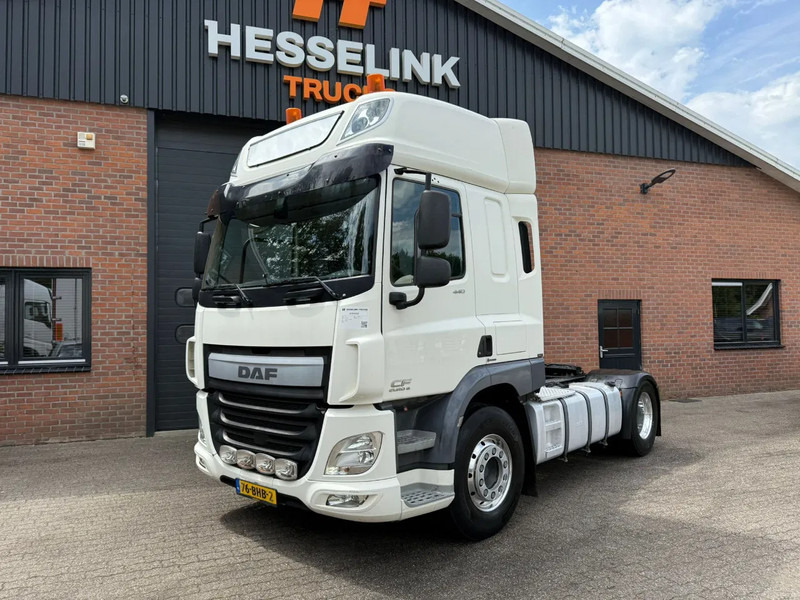 DAF CF 440 4X2 Space Cab Side skirts ACC NL Truck - Тягач: фото 1 DAF CF 440 4X2 Space Cab Side skirts ACC NL Truck - Тягач: фото 1