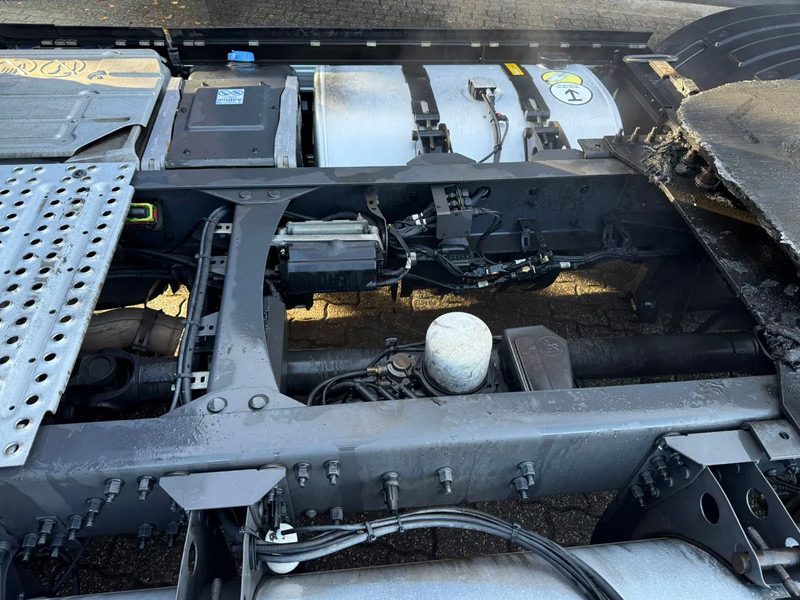 Тягач Volvo FH 460 Globetrotter XL 2x tank Standairco 405.369KM! NL Truck - APK 09-2026: фото 11