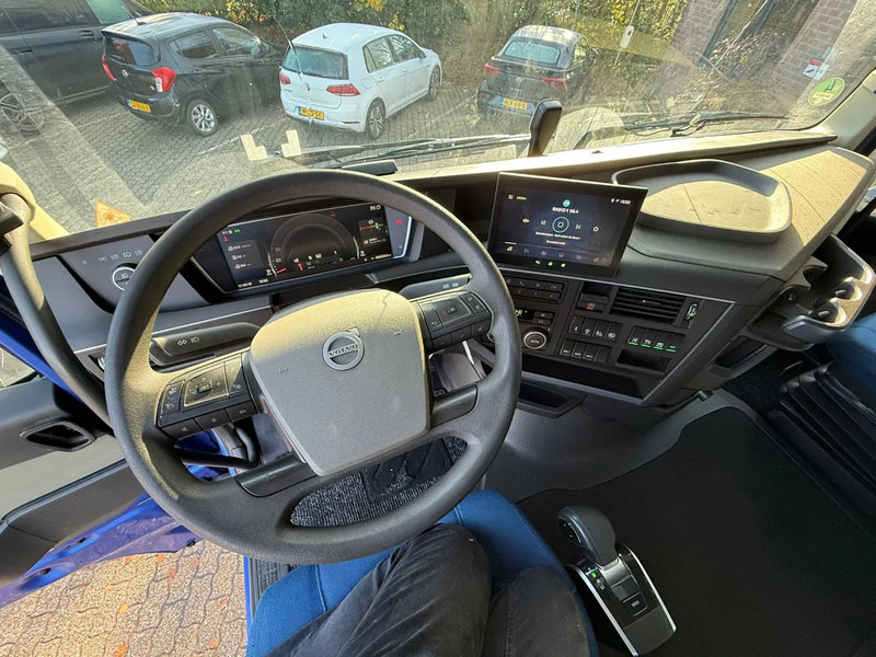 Тягач Volvo FH 460 Globetrotter XL 2x tank Standairco 405.369KM! NL Truck - APK 09-2026: фото 7