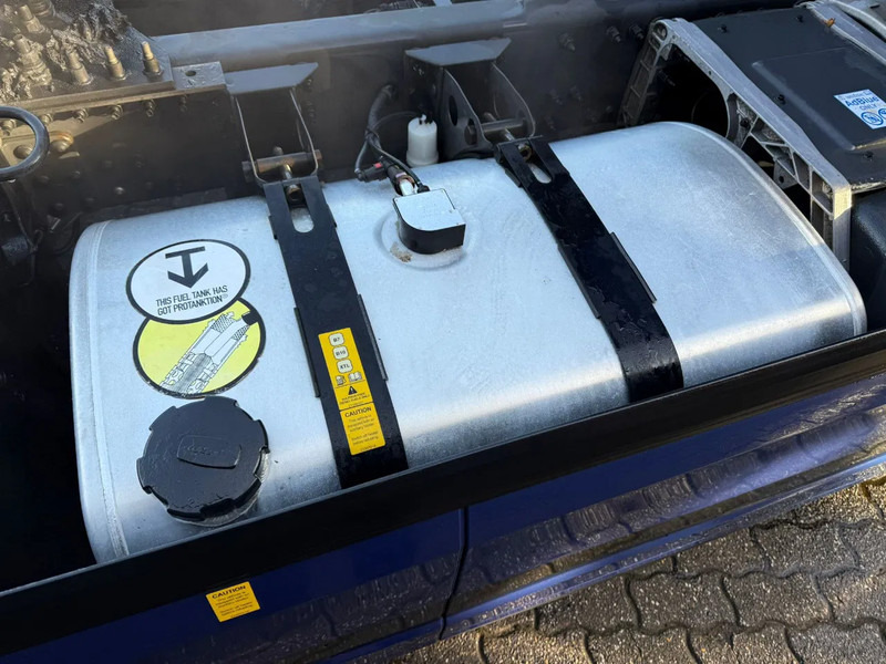 Тягач Volvo FH 460 Globetrotter XL 2x tank Standairco 405.369KM! NL Truck - APK 09-2026: фото 13