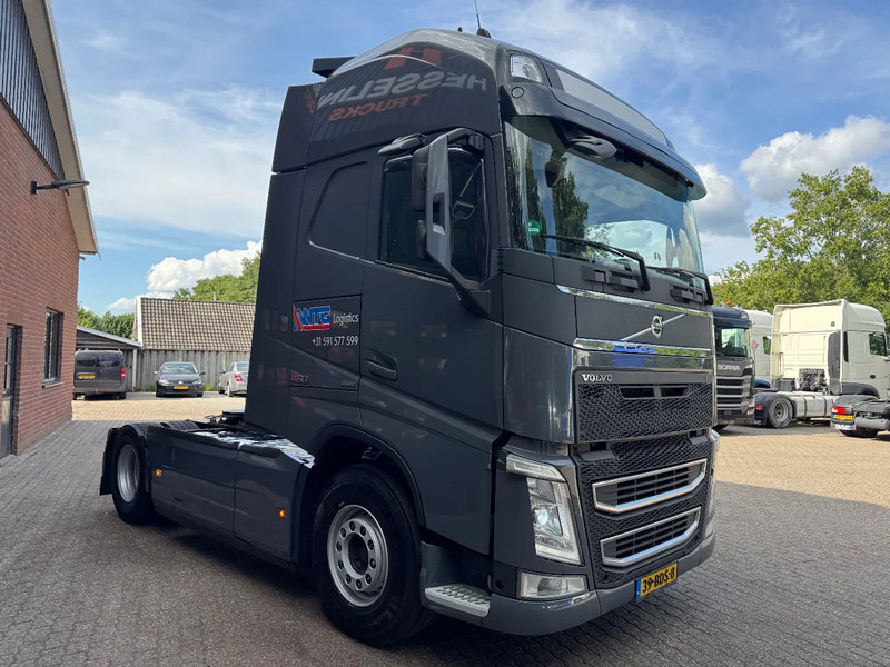 Volvo FH 460 Globetrotter XL I-Park Cool 2x tank VEB+ NL Truck - Тягач: фото 3 Volvo FH 460 Globetrotter XL I-Park Cool 2x tank VEB+ NL Truck - Тягач: фото 3