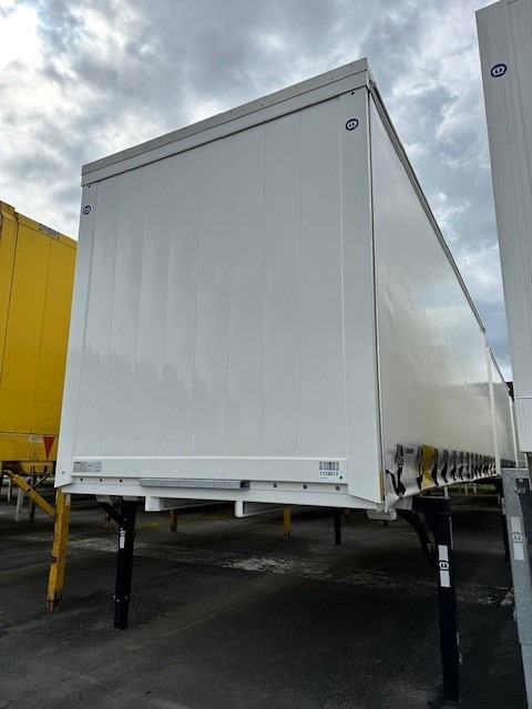 Krone BDF-System 7.450 mm lang, FABRIKNEU - Тентованный кузов: фото 1 Krone BDF-System 7.450 mm lang, FABRIKNEU - Тентованный кузов: фото 1