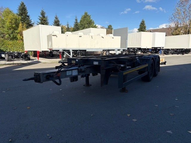 Schmitz Cargobull BDF-System, Standard, hochgekuppelt R 22,5 - Прицеп-фургон: фото 2 Schmitz Cargobull BDF-System, Standard, hochgekuppelt R 22,5 - Прицеп-фургон: фото 2