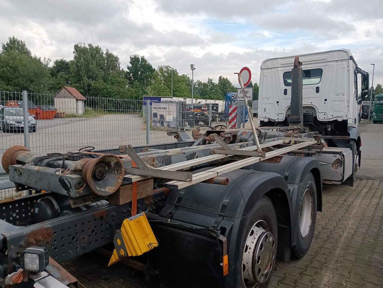 Mercedes-Benz 2545 6x2 Lenk/Lift MEILLER RK2070 Luft/Luft - Грузовик-шасси: фото 3 Mercedes-Benz 2545 6x2 Lenk/Lift MEILLER RK2070 Luft/Luft - Грузовик-шасси: фото 3