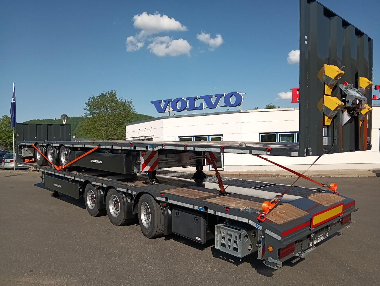 Schwarzmüller 3Achs Tele Rampen TwistLock40+2x20"SAF Lenk+Lift - Полуприцеп бортовой/ Платформа: фото 1 Schwarzmüller 3Achs Tele Rampen TwistLock40+2x20"SAF Lenk+Lift - Полуприцеп бортовой/ Платформа: фото 1