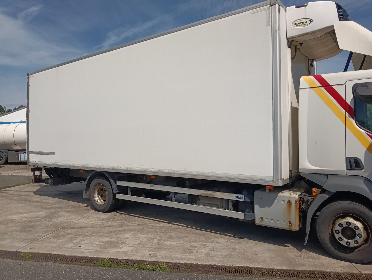 Volvo FL250 4x2R 14t CarrierSupra650 7,3m LBW1.5tKlima - Рефрижератор: фото 5 Volvo FL250 4x2R 14t CarrierSupra650 7,3m LBW1.5tKlima - Рефрижератор: фото 5