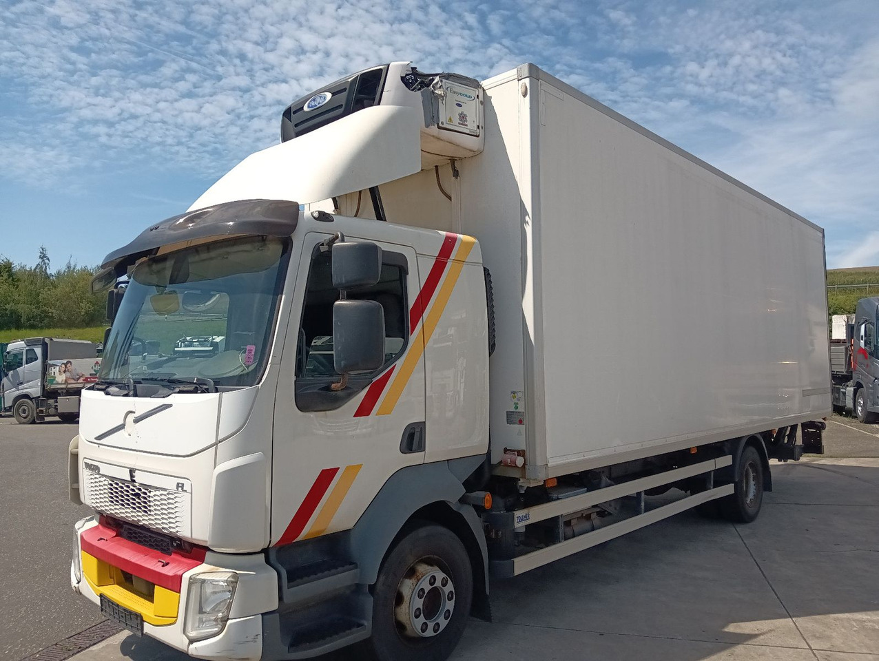 Volvo FL250 4x2R 14t CarrierSupra650 7,3m LBW1.5tKlima - Рефрижератор: фото 1 Volvo FL250 4x2R 14t CarrierSupra650 7,3m LBW1.5tKlima - Рефрижератор: фото 1