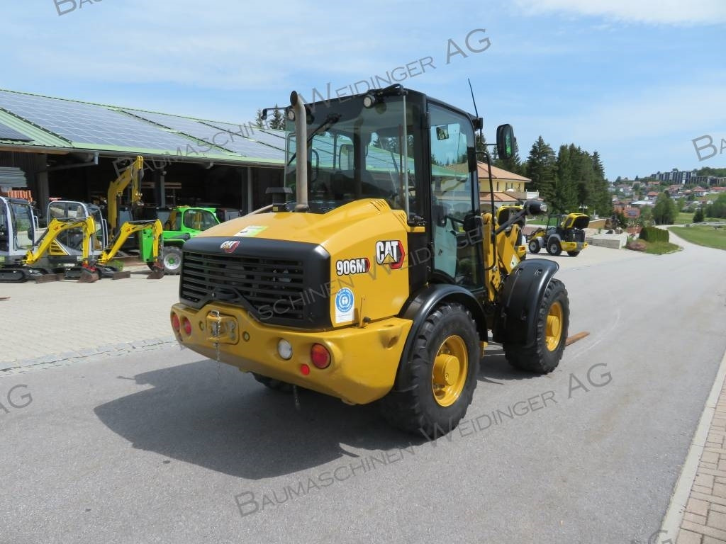 CAT 906M - Колёсный погрузчик: фото 3 CAT 906M - Колёсный погрузчик: фото 3