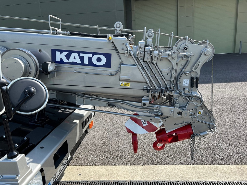 Мобильный кран KATO 13 Ton City Crane - Only 17,000Kms from New: фото 9