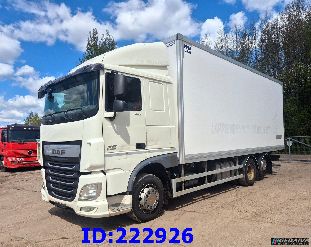 DAF XF 106 440 FAR 6x2 Euro6 - Изотермический грузовик: фото 4 DAF XF 106 440 FAR 6x2 Euro6 - Изотермический грузовик: фото 4