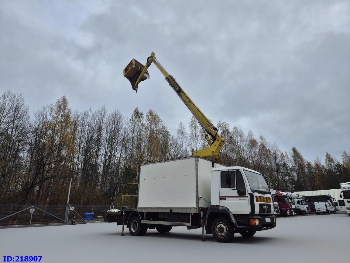 MAN LE 220C + Sky King 179TV - Грузовик с подъемником, Коммунальная/ Специальная техника: фото 1 MAN LE 220C + Sky King 179TV - Грузовик с подъемником, Коммунальная/ Специальная техника: фото 1