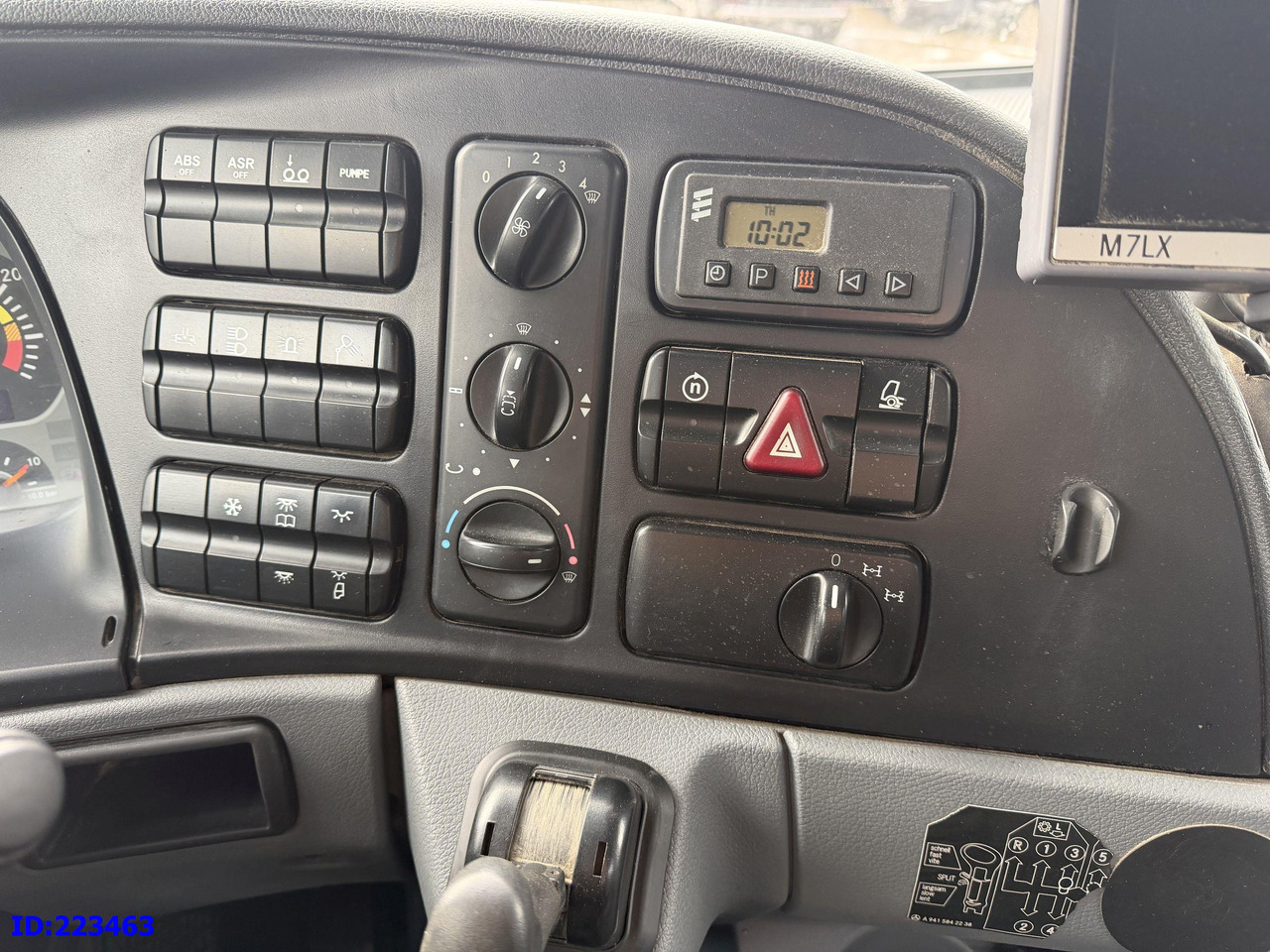 Самосвал MERCEDES-BENZ Actros 3241 8x4 TOP CONDITION: фото 14 Самосвал MERCEDES-BENZ Actros 3241 8x4 TOP CONDITION: фото 14