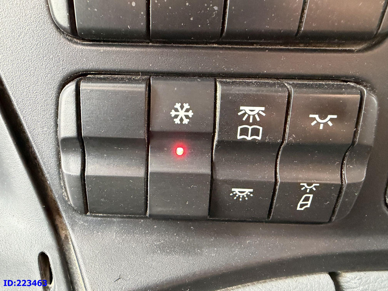 Самосвал MERCEDES-BENZ Actros 3241 8x4 TOP CONDITION: фото 11 Самосвал MERCEDES-BENZ Actros 3241 8x4 TOP CONDITION: фото 11