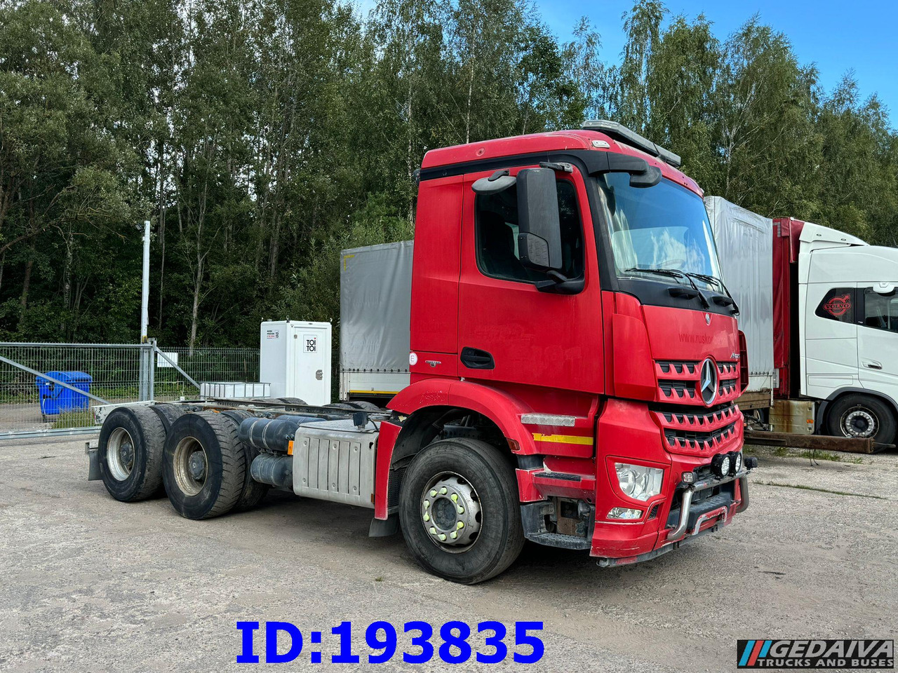 MERCEDES-BENZ Arocs 2840 6x4 Manual Euro6 - Грузовик-шасси: фото 4 MERCEDES-BENZ Arocs 2840 6x4 Manual Euro6 - Грузовик-шасси: фото 4