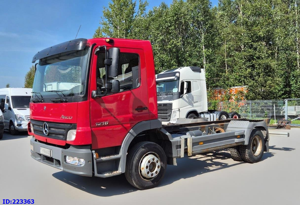 MERCEDES-BENZ Atego 1218 - Full steel - Manual (3 seats) - Грузовик-шасси: фото 1 MERCEDES-BENZ Atego 1218 - Full steel - Manual (3 seats) - Грузовик-шасси: фото 1