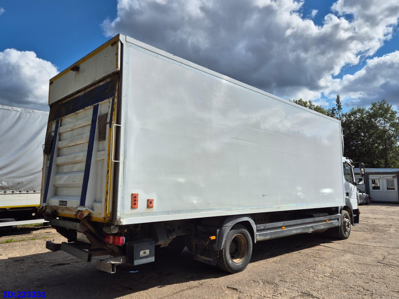 MERCEDES-BENZ Atego 1221 Euro6 (Open side box) - Изотермический грузовик: фото 5 MERCEDES-BENZ Atego 1221 Euro6 (Open side box) - Изотермический грузовик: фото 5