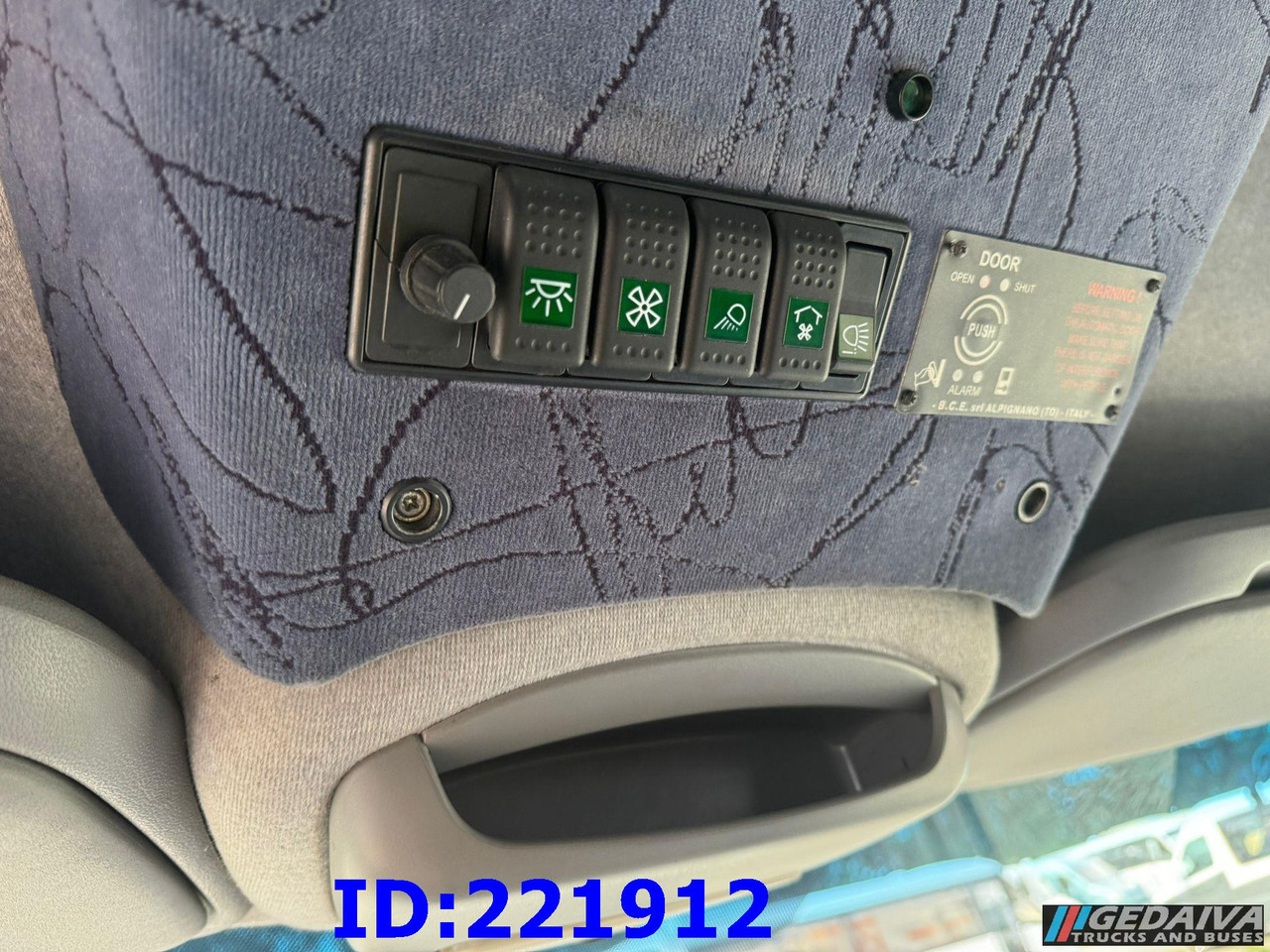 Туристический автобус MERCEDES-BENZ Sprinter 518 VIP 17-Place: фото 13