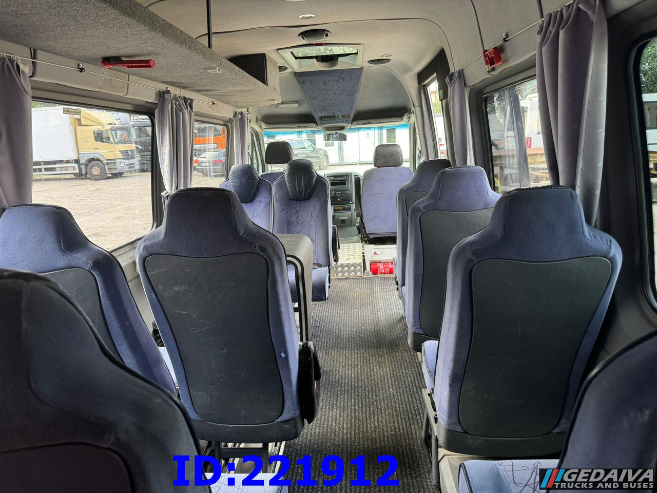 Туристический автобус MERCEDES-BENZ Sprinter 518 VIP 17-Place: фото 19