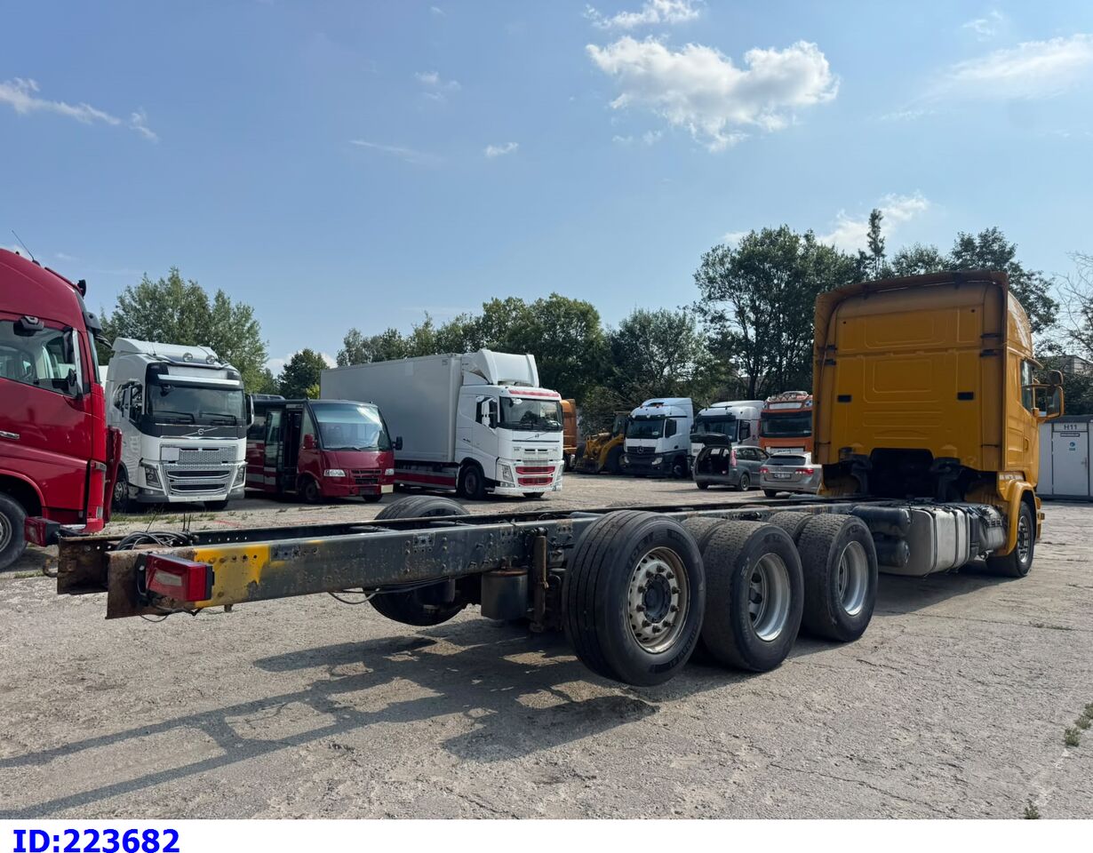 SCANIA R520 8x4 - Грузовик-шасси: фото 5 SCANIA R520 8x4 - Грузовик-шасси: фото 5